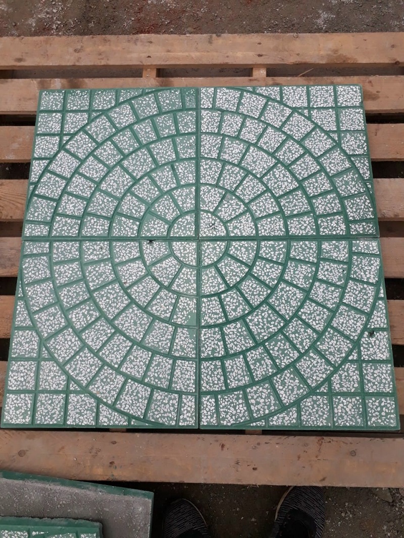 Gạch lát vỉa hè rẻ quạt màu xanh