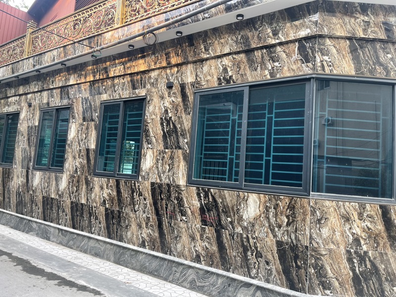 Gạch nhập khẩu Ấn Độ 60x120cm vân đá nâu I542