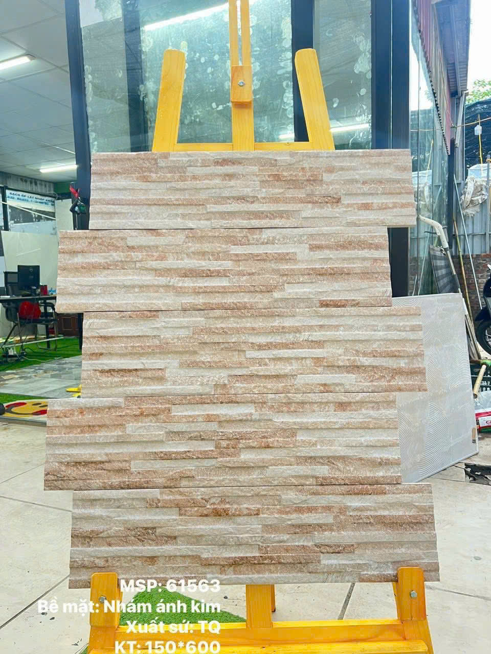 Gạch ốp tường 15×60 Trung Quốc ghi sáng ánh kim 61561