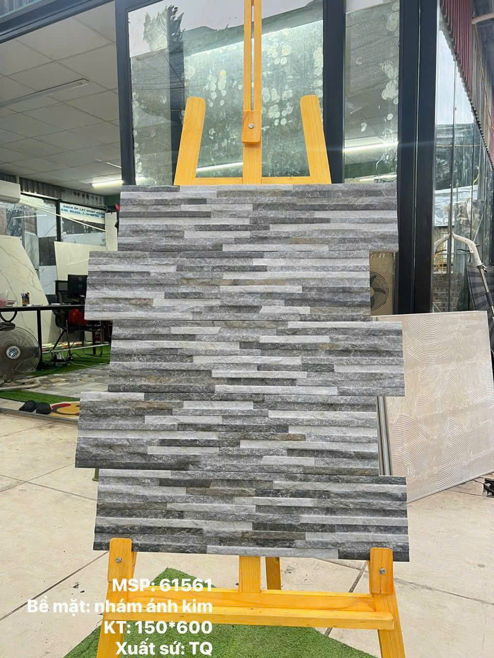 Gạch ốp tường 15×60 Trung Quốc ghi xám đen ánh kim 61562