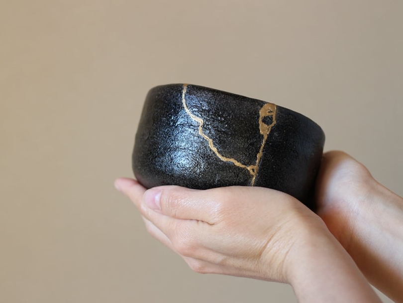 Kintsugi: Nghệ thuật tôn vinh sự không hoàn hảo